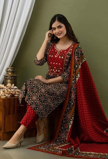 Women's Cotton Straight Printed Kurta with Pant & Dupatta