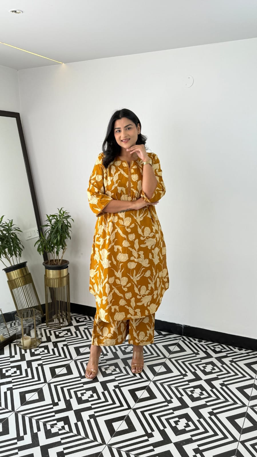 Yellow Floral Vine Print Kurta Pant Set with Lace Detail For Women