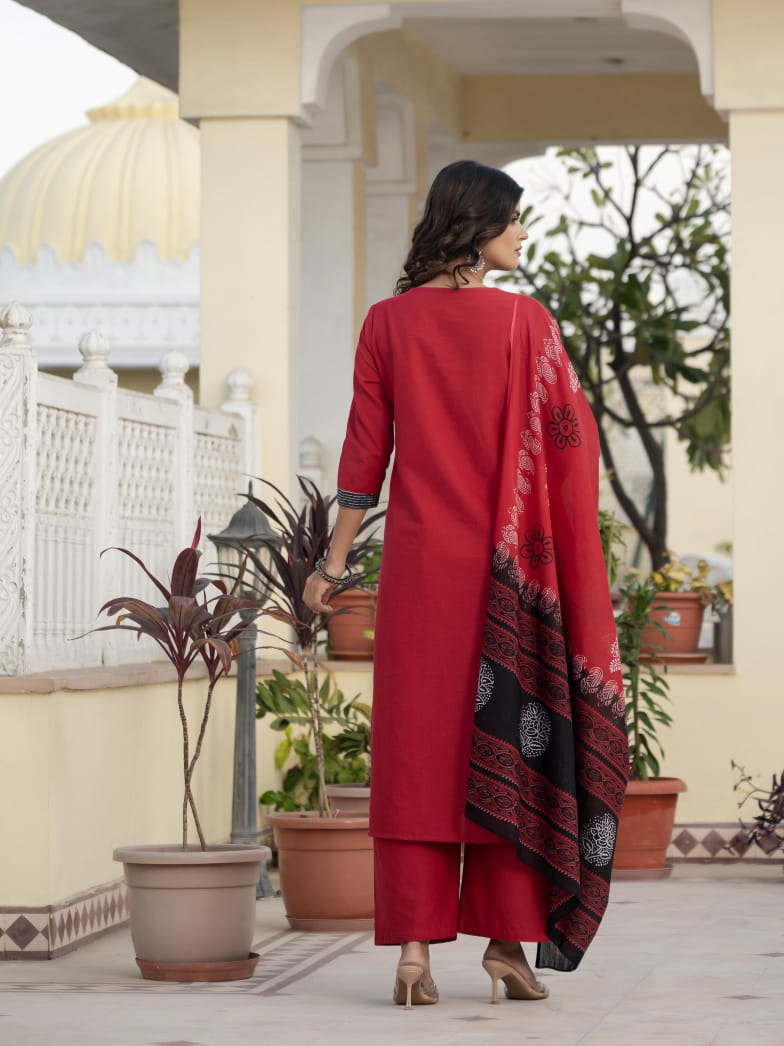 Classic Red Cotton Patch Detailing Kurta Set with Dupatta For Women
